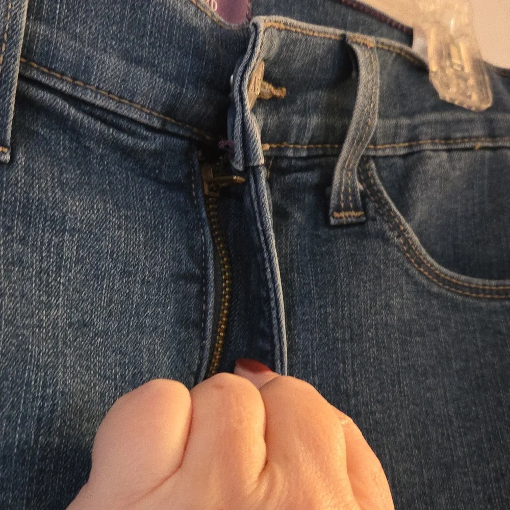 NYDJ Blue Denim Jeans - Classic Straight Crop 4 - Picture 3 of 6